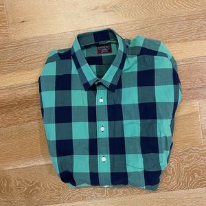 UNTUCKit shirt size L tall regular fit